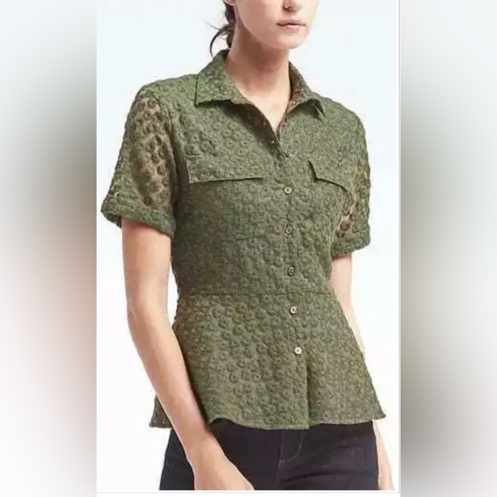 Banana‎ Republic Blouse Green Button Down Floral Embroider Short Sleeve